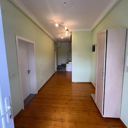 Ton' S Apartment